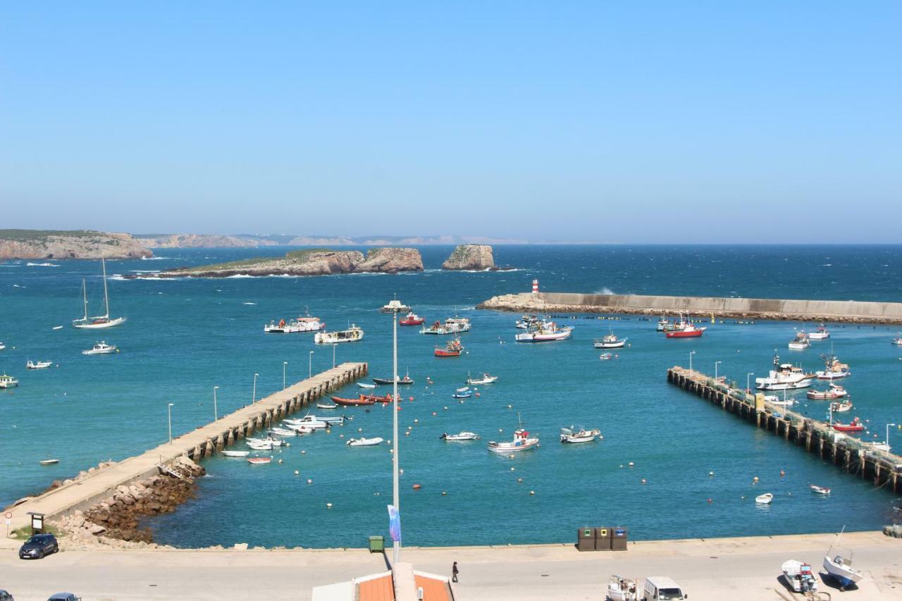 Sagres Sunny Room With Private Bathroom 300M From The Beach Exterior foto